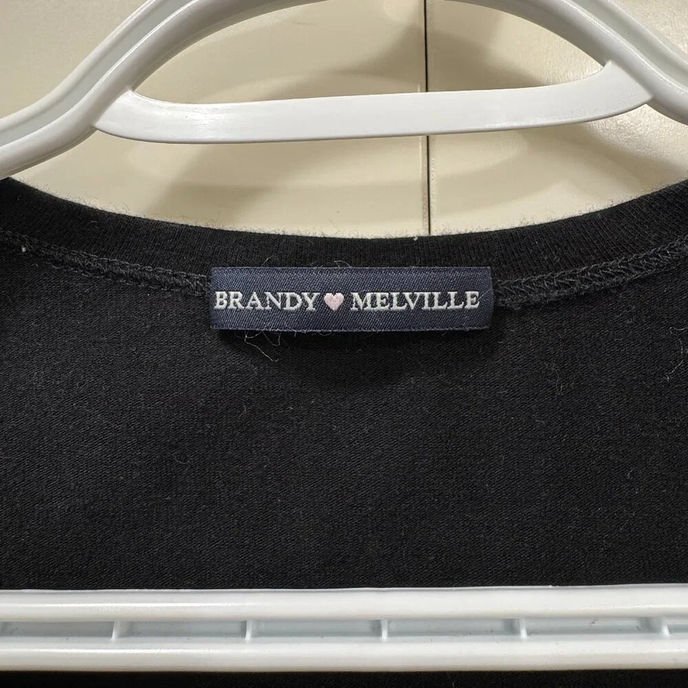 Brandy Melville Amara Top - Picture 3 of 4